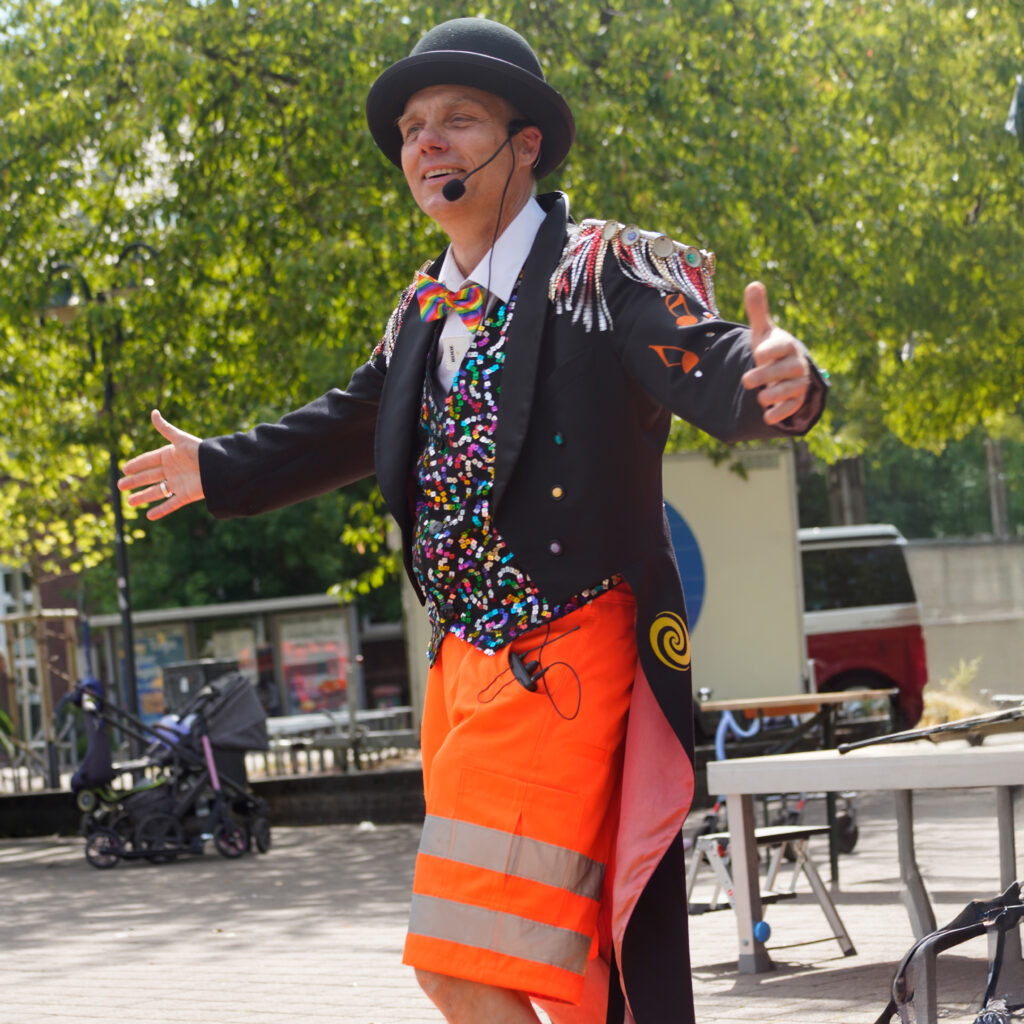 Direktor Stinknich präsentiert: