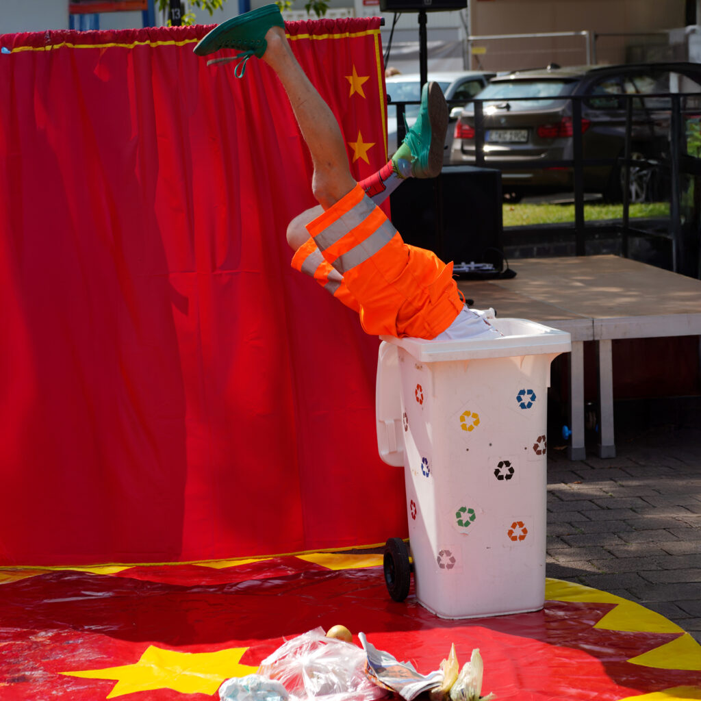 ...beim Aufräumen...